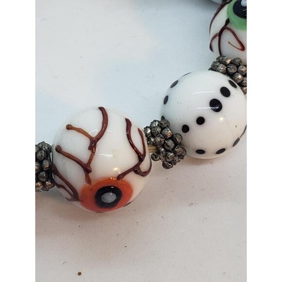 Lampwork Glass Bracelet Eyeball Bead Hand Paint Stretch Black White Goth Novelty - Picture 4 of 7